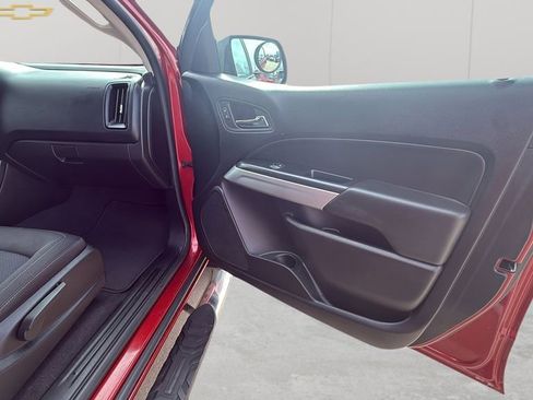 Used 2020 Chevrolet Colorado LT w/ LT Convenience Package image 49