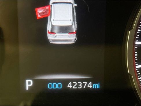 Used 2021 Toyota RAV4 XLE image 14