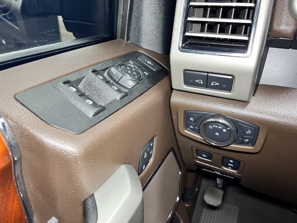 Used 2021 Ford F250 King Ranch w/ King Ranch Ultimate Package AWD/4WD image 25