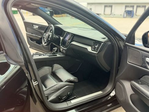 Used 2019 Volvo S60 T5 R-Design FWD image 24