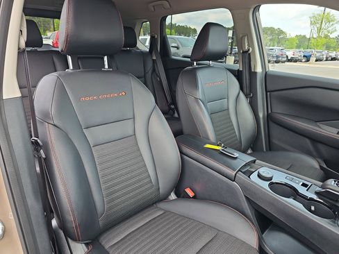 Used 2025 Nissan Rogue SV image 10