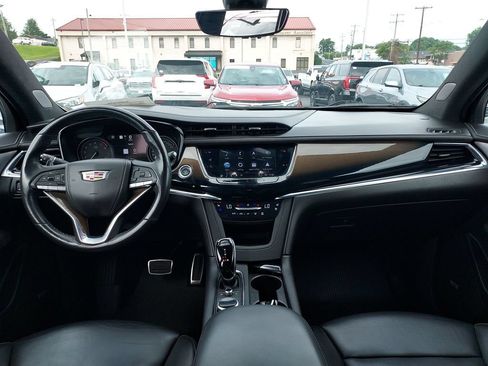 Used 2021 Cadillac XT6 Sport w/ Platinum Package AWD/4WD image 15