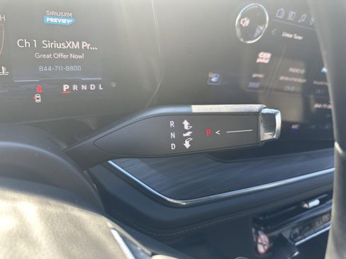 Used 2025 Chevrolet Tahoe LT image 31