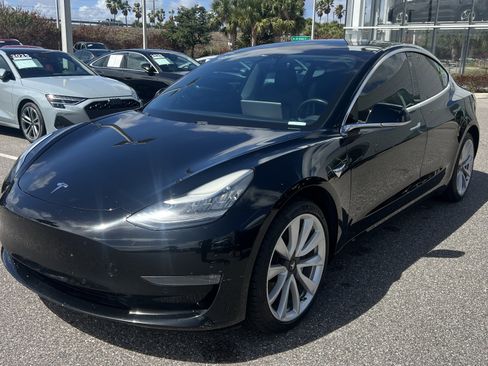 Used 2019 Tesla Model 3 image 3