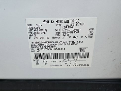 Used 2017 Ford Explorer XLT image 36