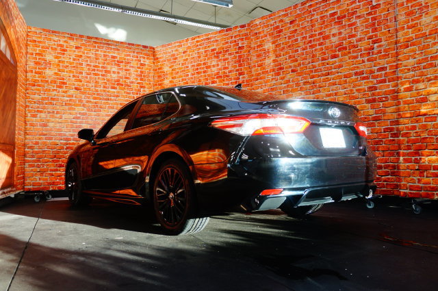 Used 2020 Toyota Camry SE FWD image 8