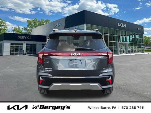 Certified 2024 Kia Seltos EX AWD/4WD image 10