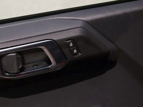 New 2025 Ford Bronco 4-Door image 11