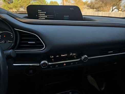 Used 2023 MAZDA CX-30 AWD 2.5 S w/ Premium Package image 22