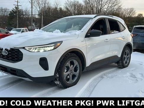 New 2026 Ford Escape ST-Line w/ Cold Weather Package FWD image 3