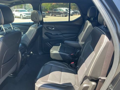 Used 2022 Chevrolet Traverse Premier w/ Redline Edition AWD/4WD image 18
