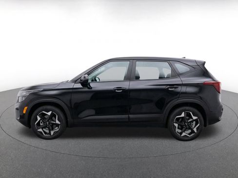 Used 2025 Kia Seltos S FWD image 4