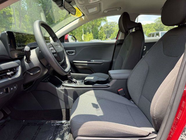 Used 2025 Kia K4 FWD image 16