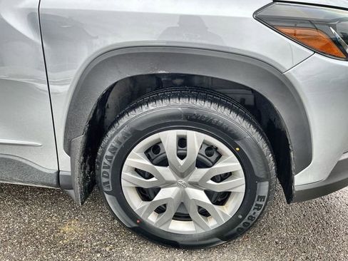 Used 2022 Toyota Corolla Cross L image 20