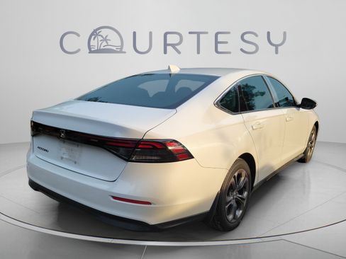 Used 2023 Honda Accord EX image 9