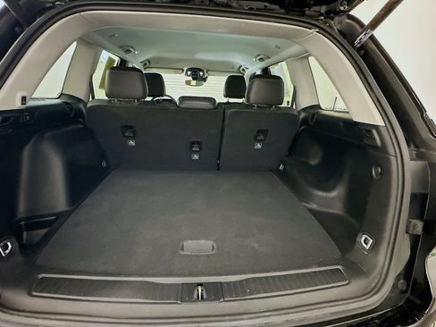 Used 2023 Jeep Grand Cherokee Limited w/ Black Appearance Package image 30