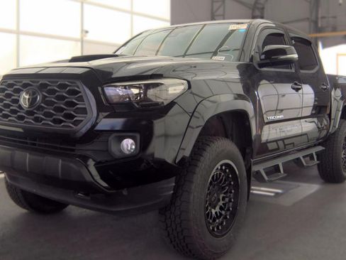 Used 2021 Toyota Tacoma TRD Sport w/ Technology Package AWD/4WD image 1