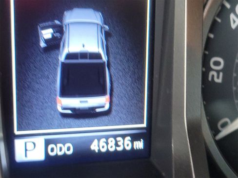 Certified 2021 Toyota Tacoma Limited image 24