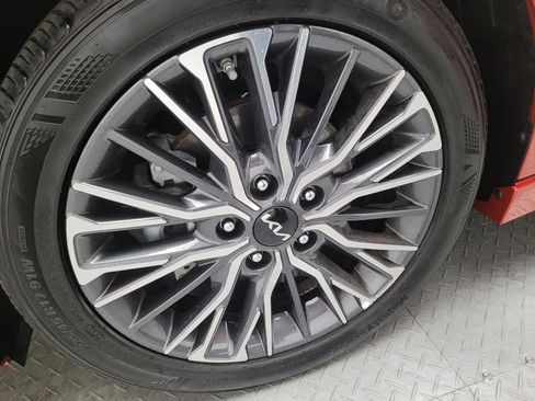 Used 2024 Kia Forte GT-Line image 31