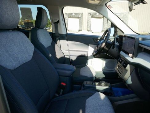 New 2025 Ford Maverick XLT w/ XLT Luxury Package image 9