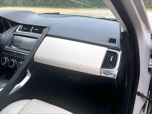 Used 2019 Jaguar E-PACE R-Dynamic S image 21