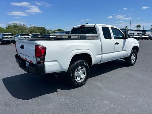 Used 2019 Toyota Tacoma SR image 6