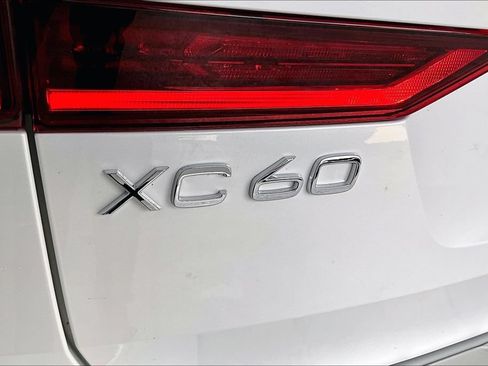 New 2026 Volvo XC60 T8 Ultra w/ Protection Package Premier AWD/4WD image 43