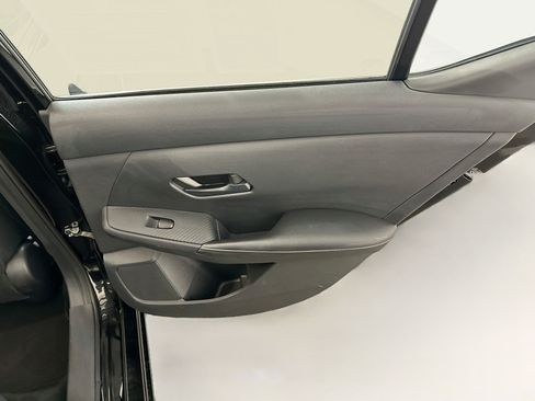 Used 2025 Nissan Sentra S FWD image 30
