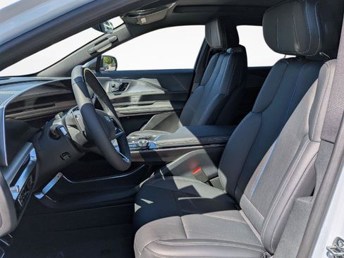New 2027 Cadillac Lyriq Luxury AWD/4WD image 11