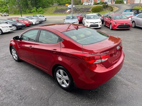 Used 2013 Hyundai Elantra GLS w/ Preferred Pkg FWD image 9