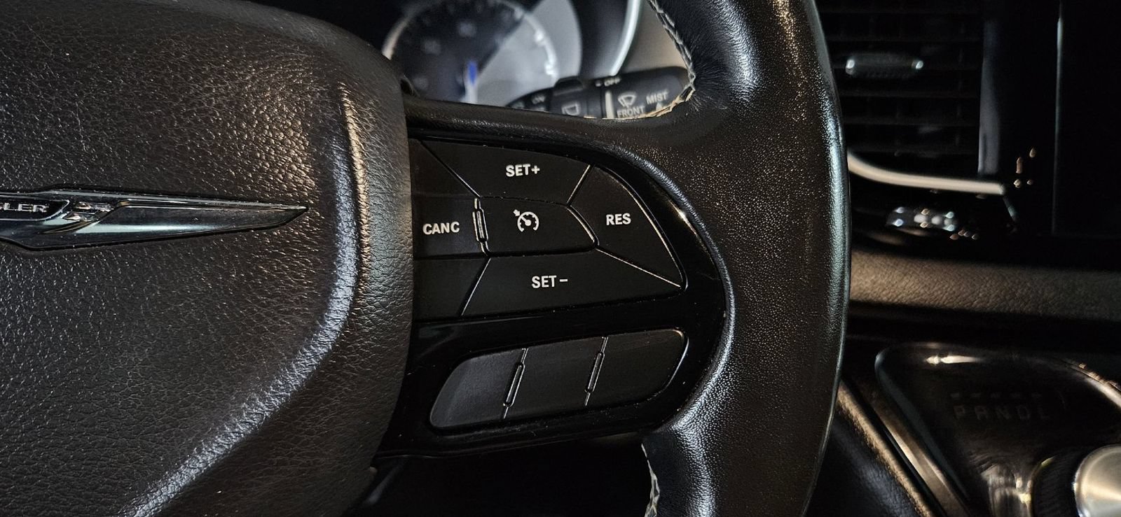 Used 2020 Chrysler Pacifica Touring-L Plus FWD image 12