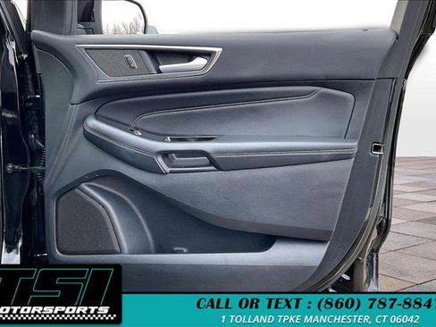 Used 2017 Ford Edge Titanium w/ Equipment Group 301A image 23