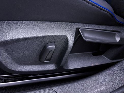 Used 2025 Volkswagen Golf R Black Edition AWD/4WD image 21