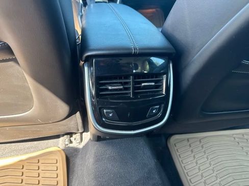 Used 2019 Cadillac XTS Luxury FWD image 32