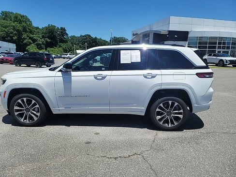 Used 2023 Jeep Grand Cherokee Overland w/ Luxury Tech Group IV RWD image 4