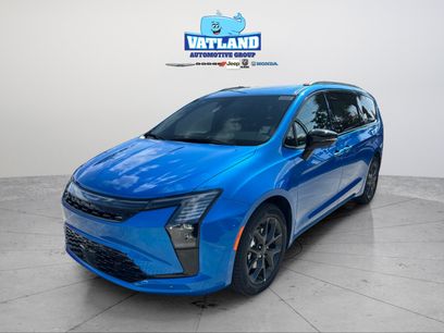 New 2027 Chrysler Pacifica Limited