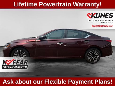 Used 2025 Nissan Altima 2.5 SV FWD image 5