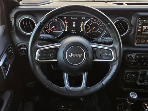 Used 2019 Jeep Wrangler Unlimited Sahara w/ Uconnect 4C Nav & Sound Group AWD/4WD image 13