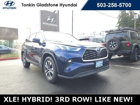 Used 2022 Toyota Highlander XLE image 1