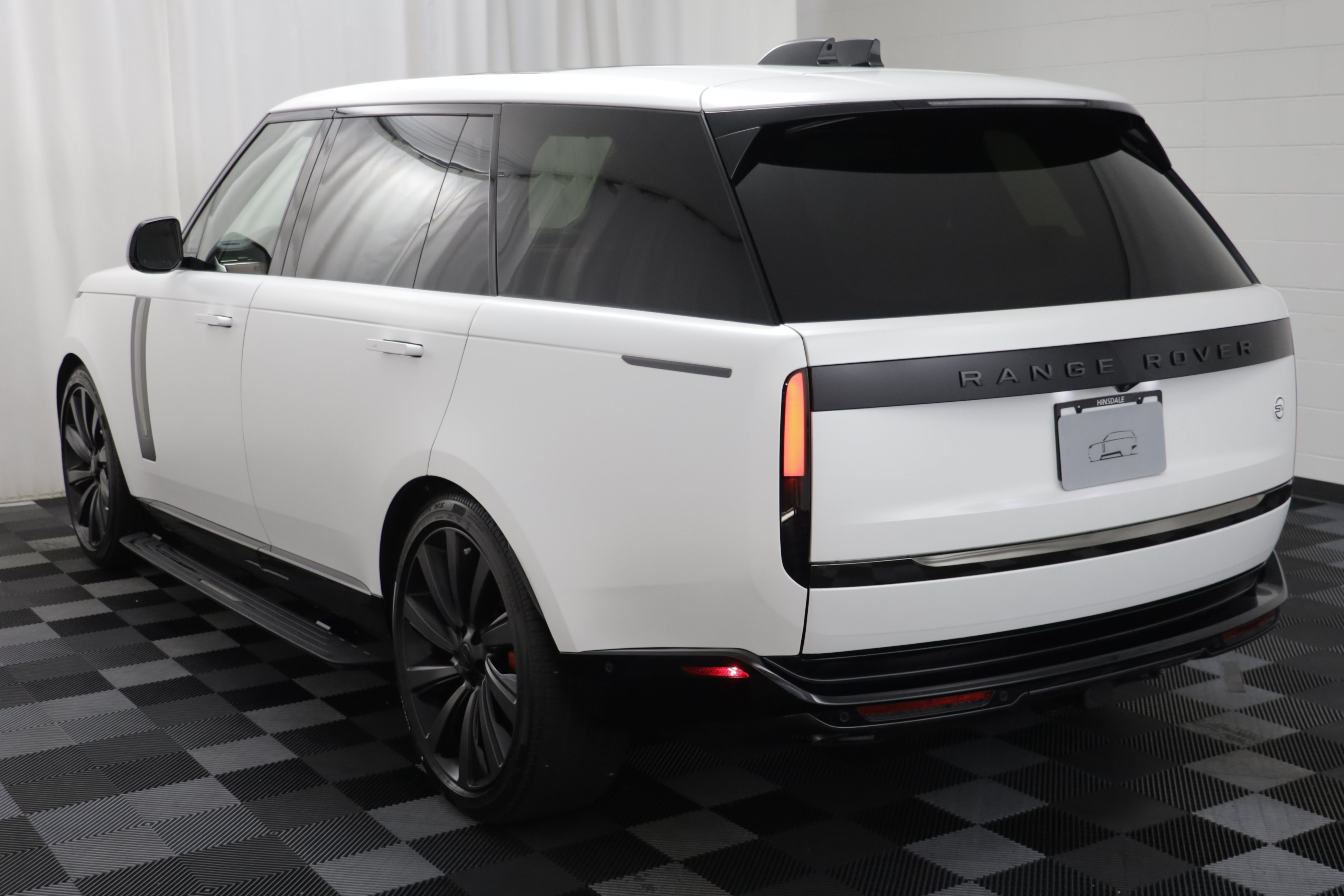 New 2026 Land Rover Range Rover SV AWD/4WD image 21