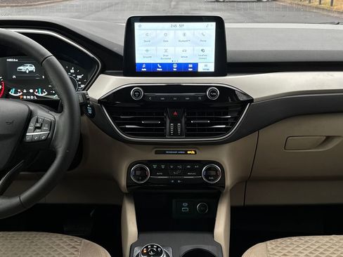 Used 2021 Ford Escape SE w/ Convenience Package image 17