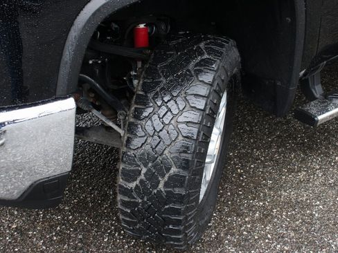 Used 2024 Chevrolet Silverado 2500 LTZ w/ LTZ Convenience Package image 44