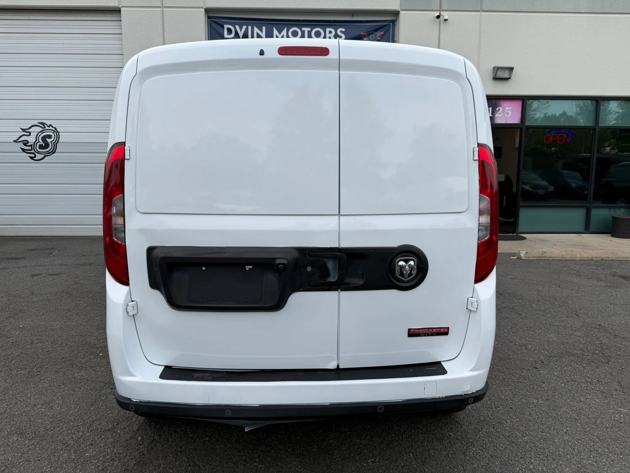 Used 2018 RAM ProMaster City Tradesman SLT FWD image 13
