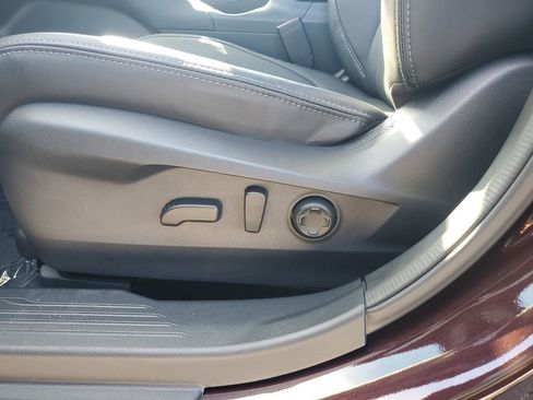 Used 2025 Subaru Outback Touring image 21