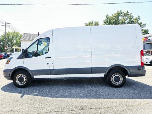 Used 2018 Ford Transit 250 148 Medium Roof RWD image 7