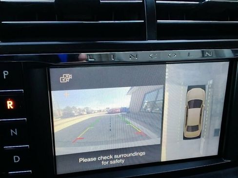 Used 2017 Lincoln Continental Reserve w/ Technology Package image 22