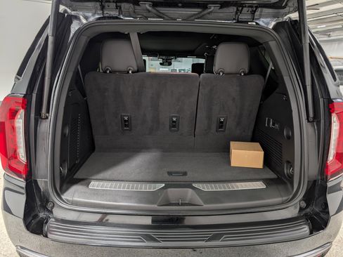 Used 2024 GMC Yukon Denali Ultimate image 17