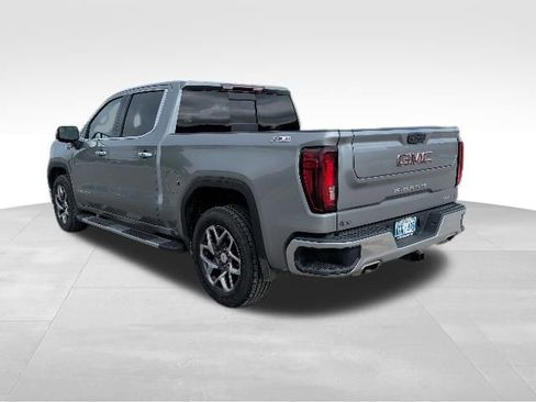 Used 2023 GMC Sierra 1500 SLT w/ SLT Premium Package AWD/4WD image 5