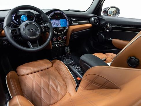 Used 2024 MINI Cooper S w/ Signature Upholstery Package FWD image 21