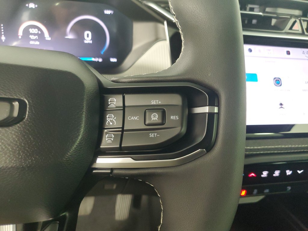 Used 2026 Jeep Cherokee Laredo AWD/4WD image 23